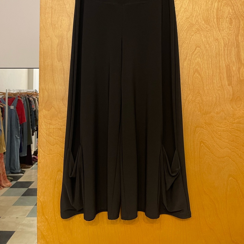 Sympli black jersey knit gaucho pants size 6 - Picture 4 of 10